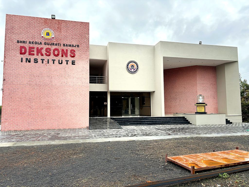 Dekson ITI campus at Babhulgaon, Near College of Engineering and Technology, Akola