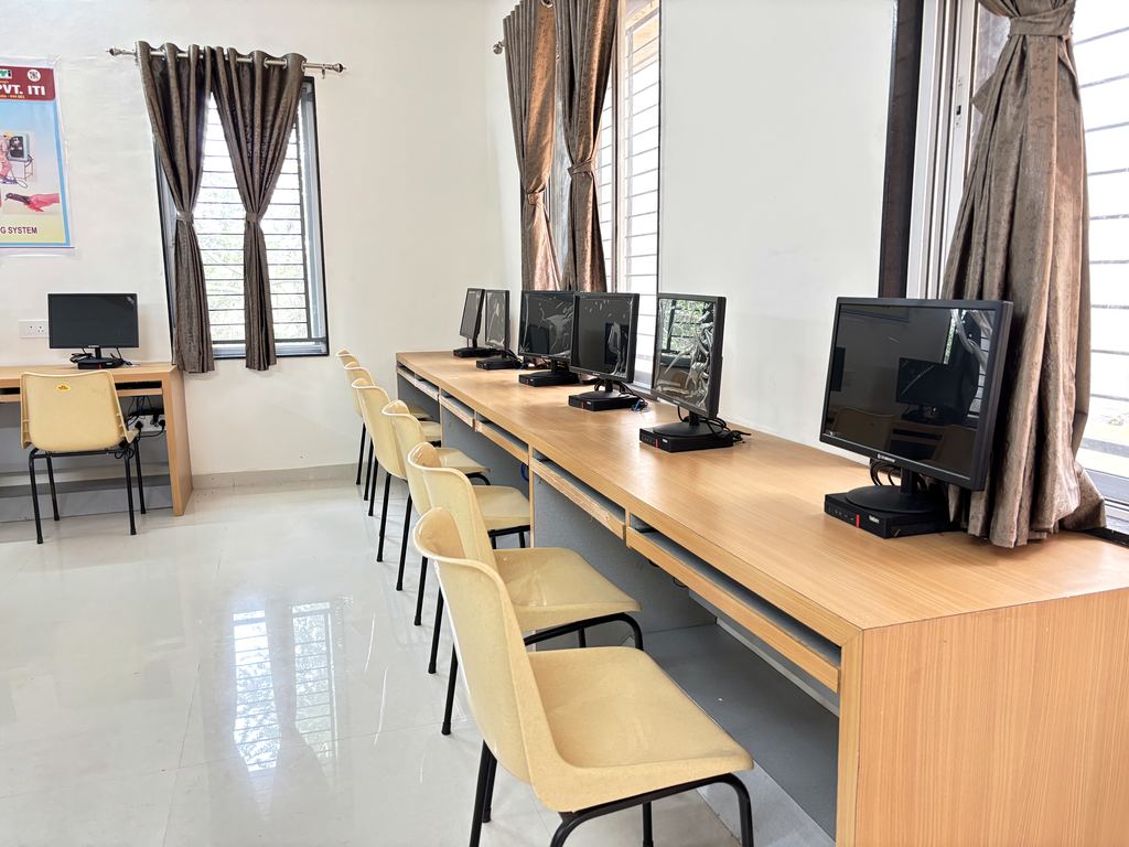 Computer Operator & Programming Assistant workshop at Dekson ITI