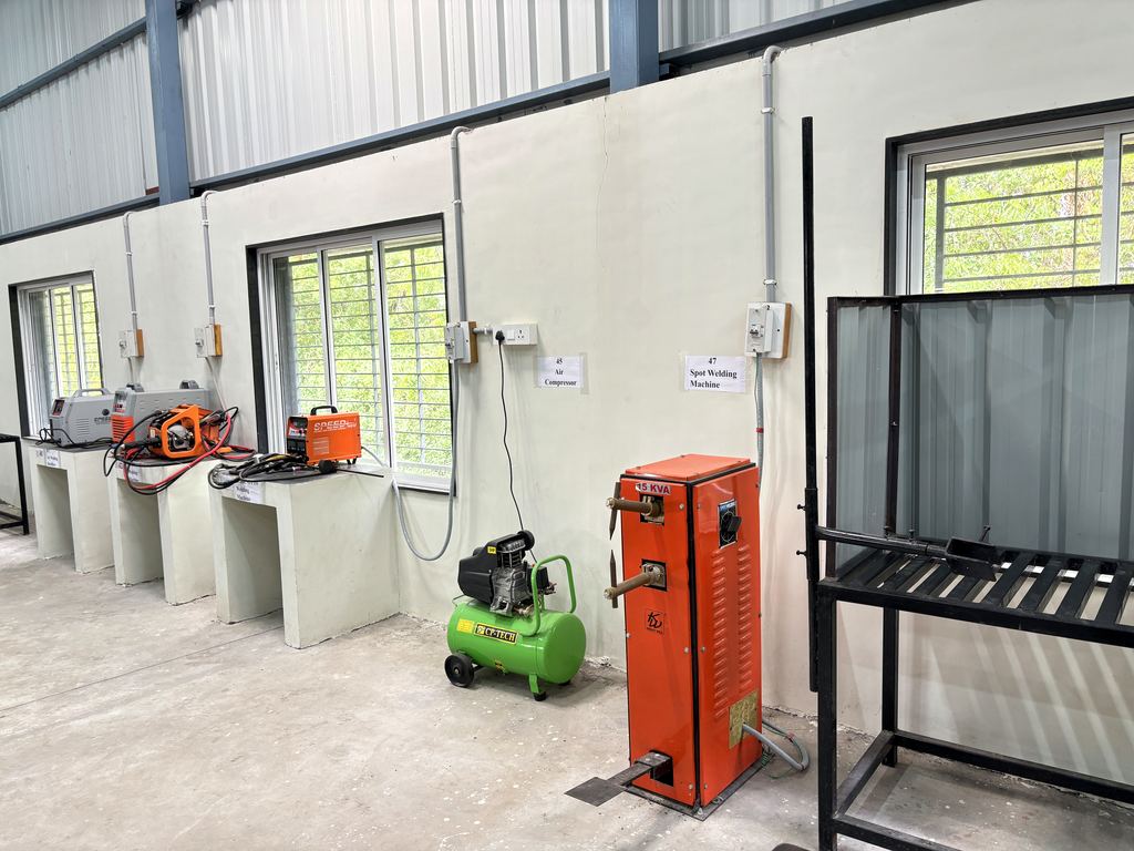 Welder workshop at Dekson ITI
